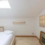 Ihost - Adige 17 * Milánó