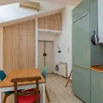 Ihost - Adige 17 Apartman *
