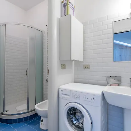 Ihost - Adige 17 Apartmán *